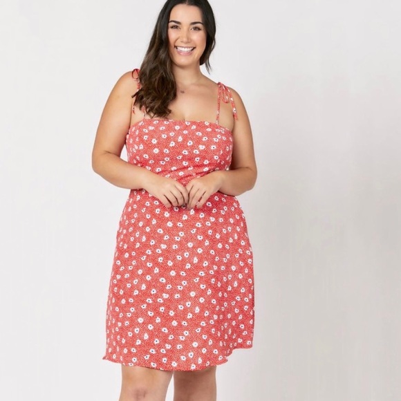 Davi & Dani | Ditsy Tie-Shoulder Dress - Picture 7 of 8